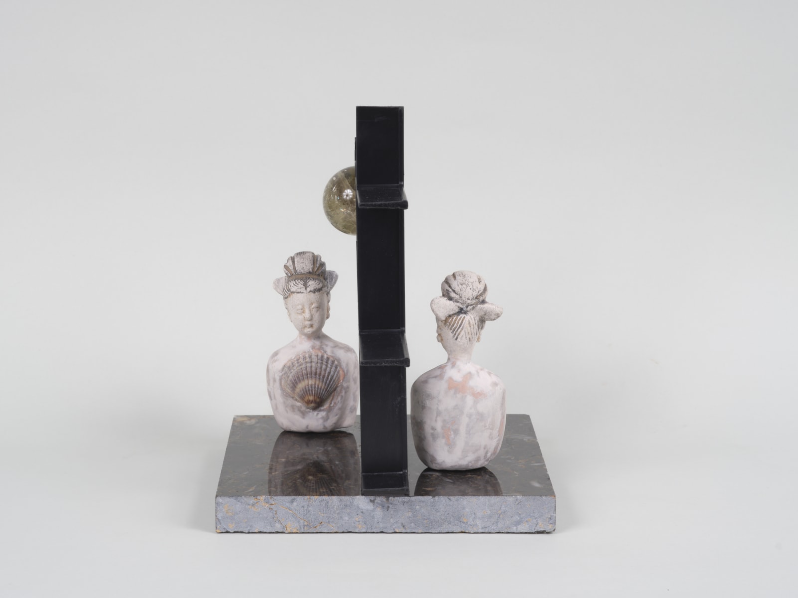 Leelee Chan 陳麗同, Tête-bêche 對倒, 2021