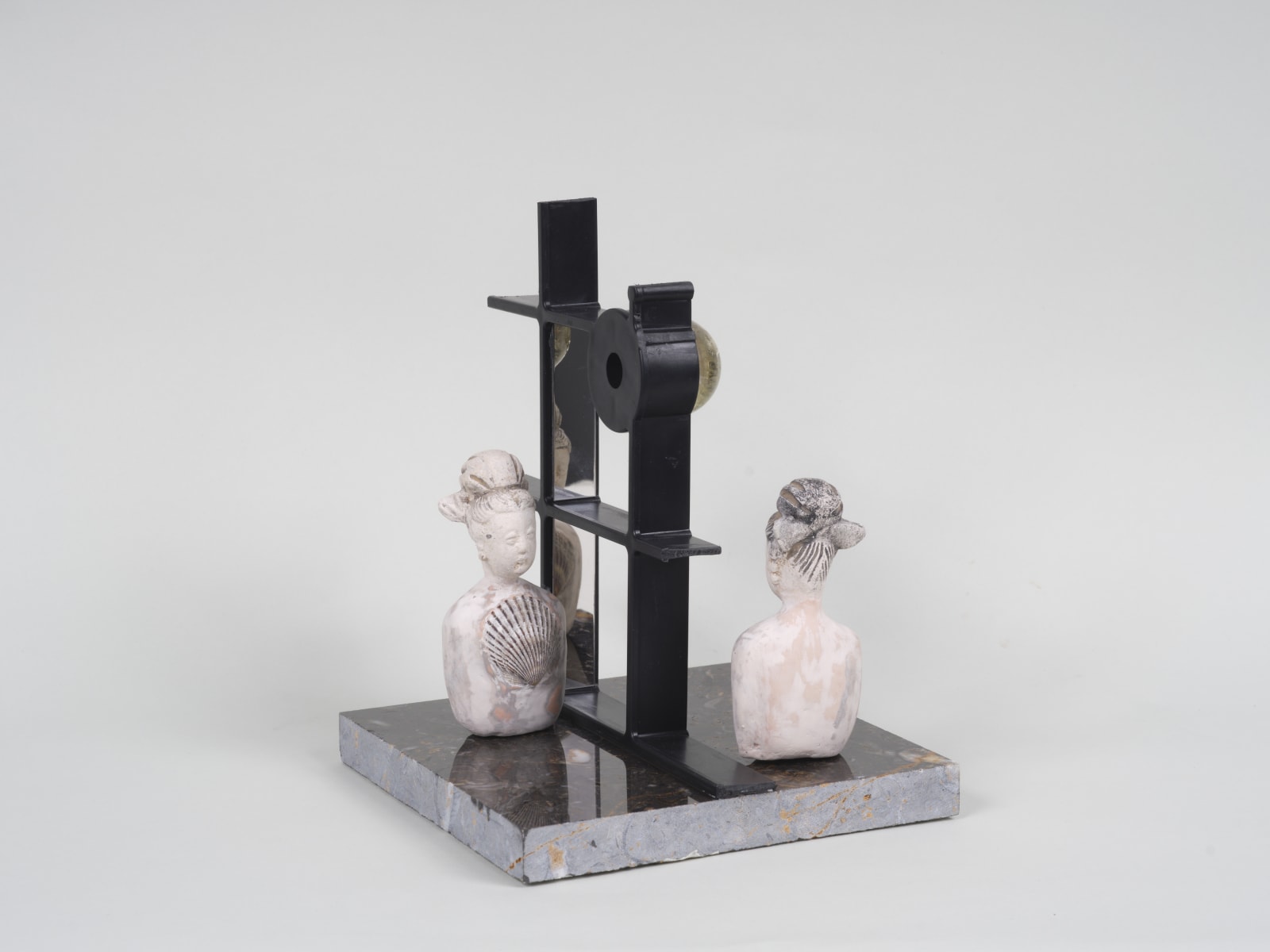 Leelee Chan 陳麗同, Tête-bêche 對倒, 2021