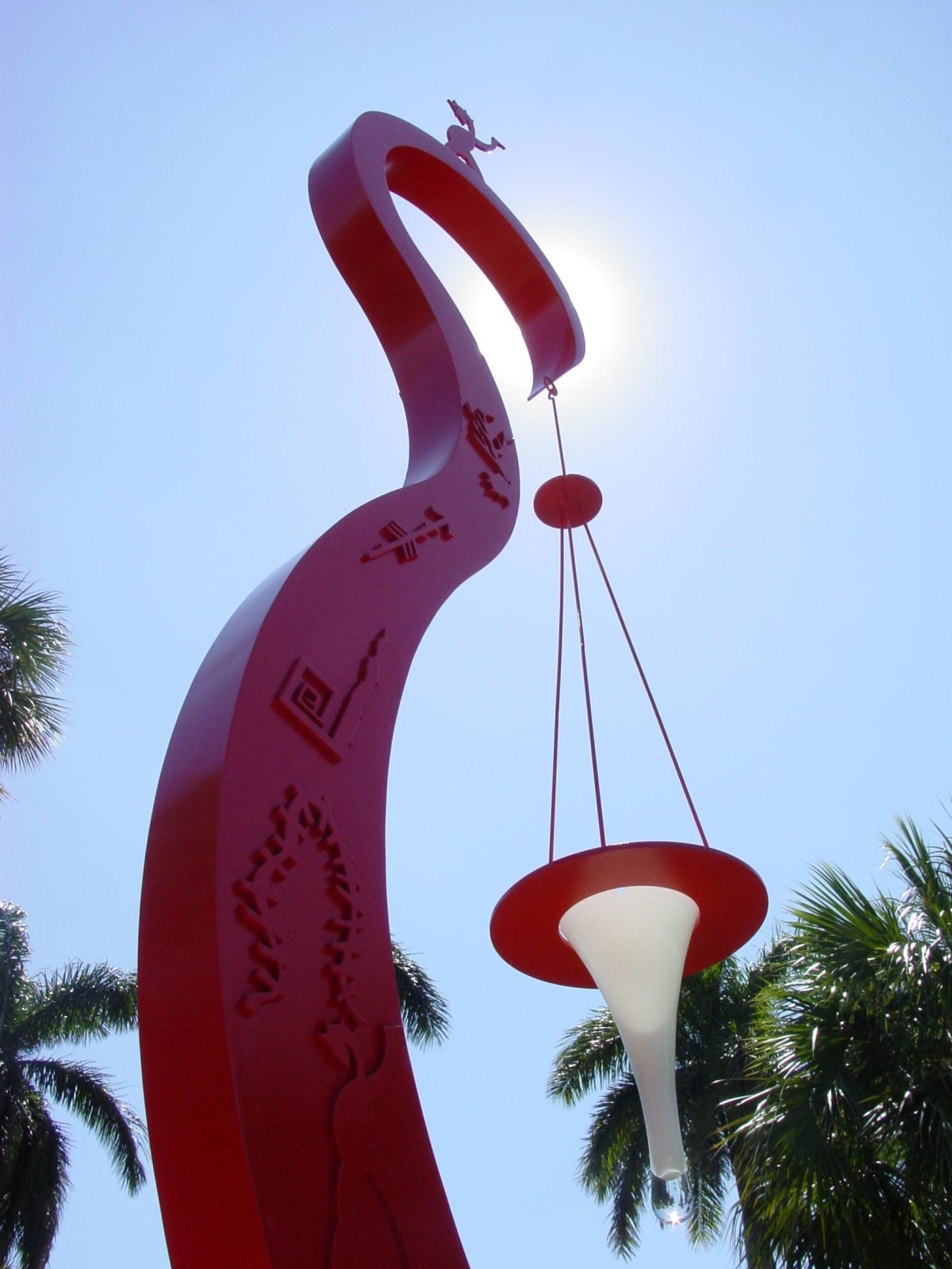 Carlos Betancourt in collaboration with Alberto Latorre, Wahab Sculpture, (detail of birth feeder), 2004