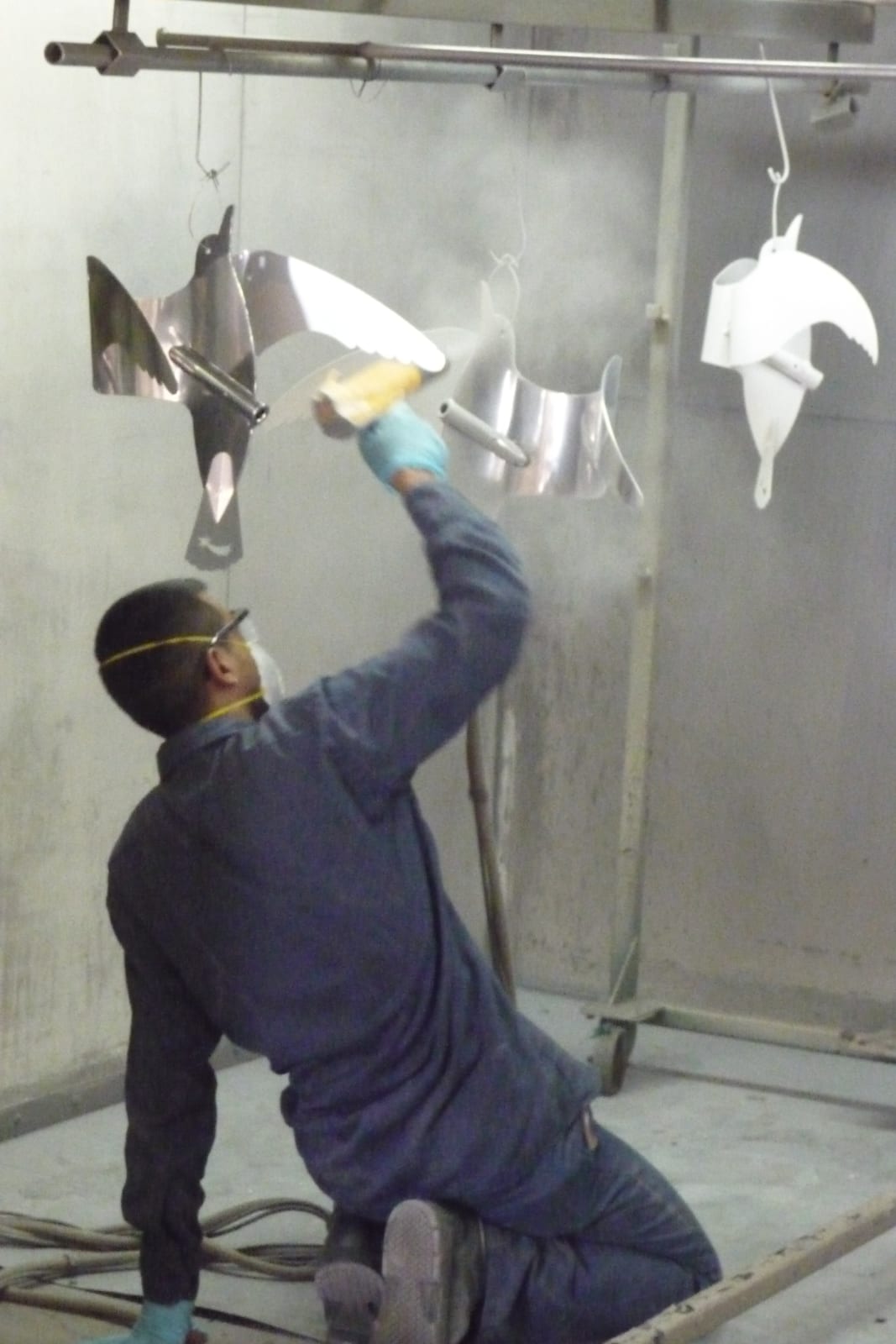 Carlos Betancourt in collaboration with Alberto Latorre, A Flock of Seagulls, 2009
