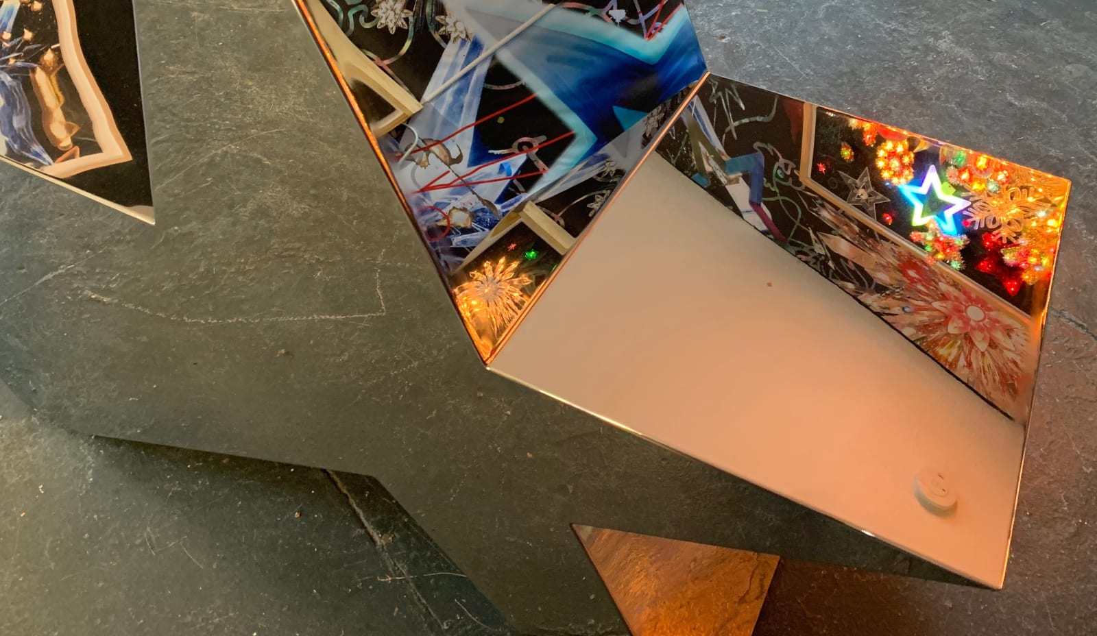 Carlos Betancourt in collaboration with Alberto Latorre, Marfa: Future Eternal installation, edición Anónimo (bench detail), 2019