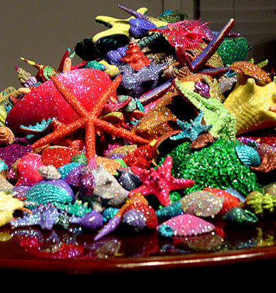 Carlos Betancourt, Re-Collections Seashells installation, 2006
