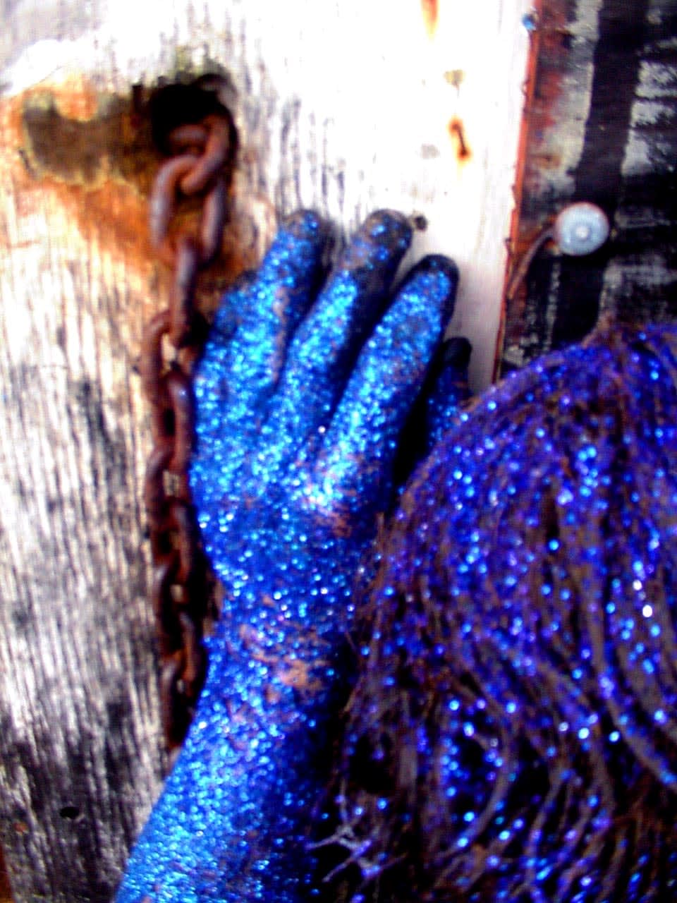 Carlos Betancourt, Interventions with Aracoels Objects, (production image), 2002