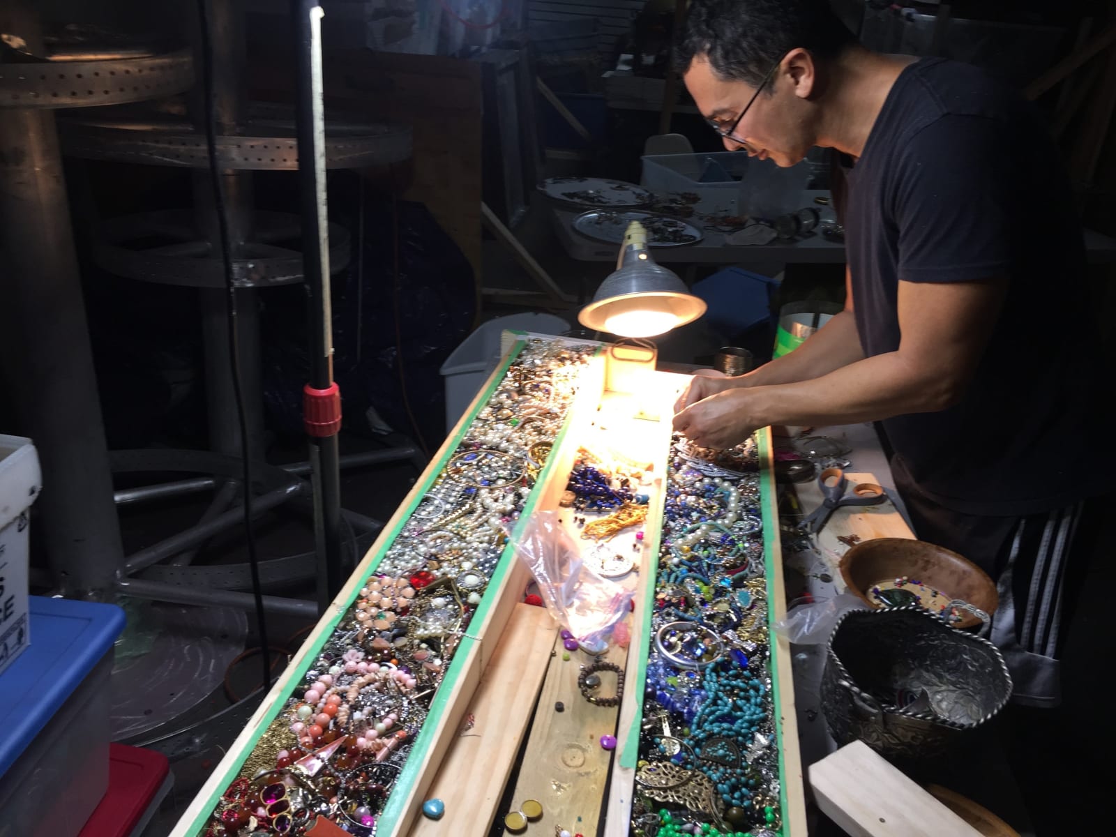 Carlos Betancourt in collaboration with Alberto Latorre, Disposable Memories II, Barras, (studio image), 2018