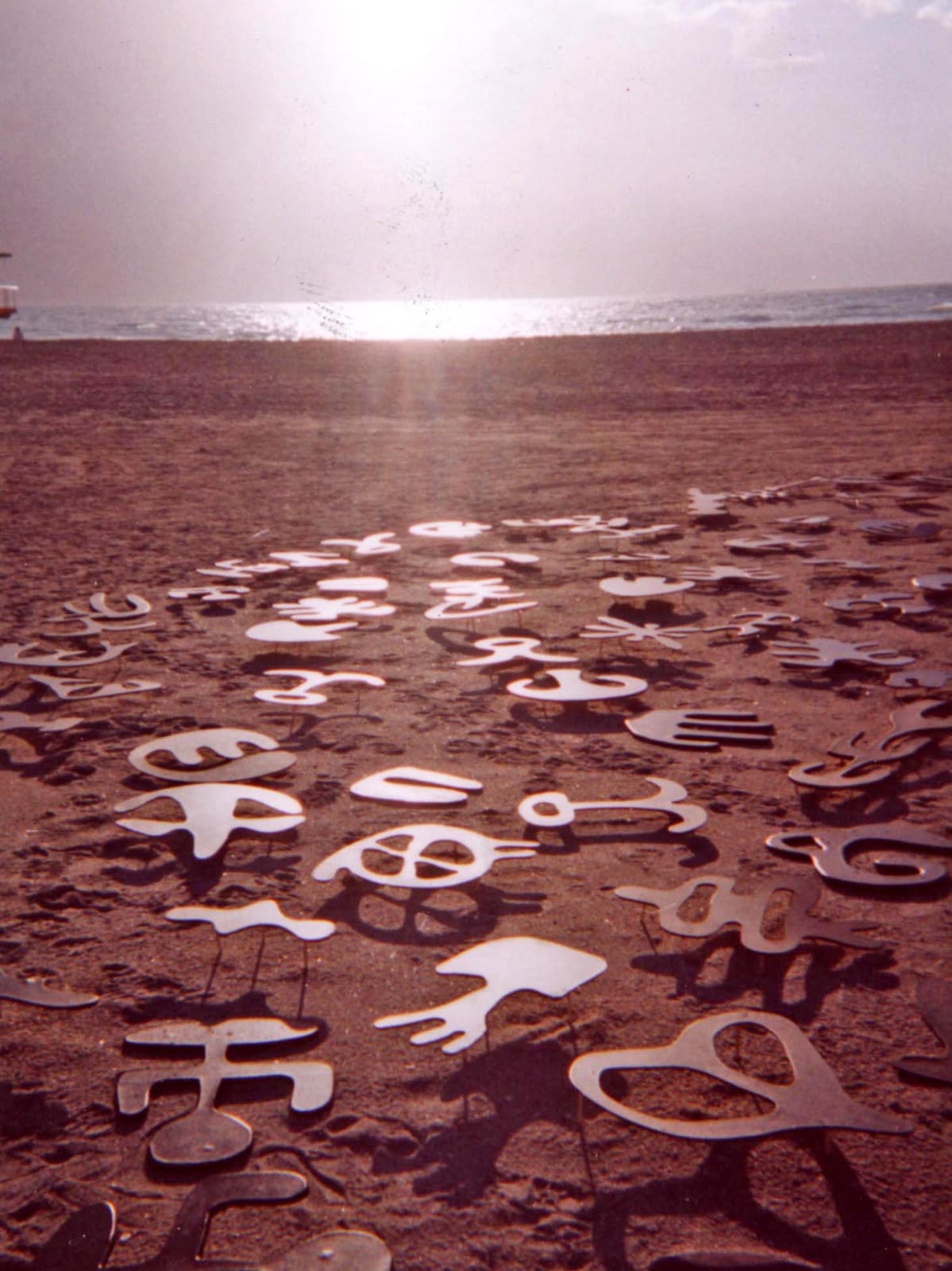 Carlos Betancourt, Vernal Equinox-Sound Symbols Project, site specific installation, Miami Beach, Florida (close-up during vernal equinox), 2000