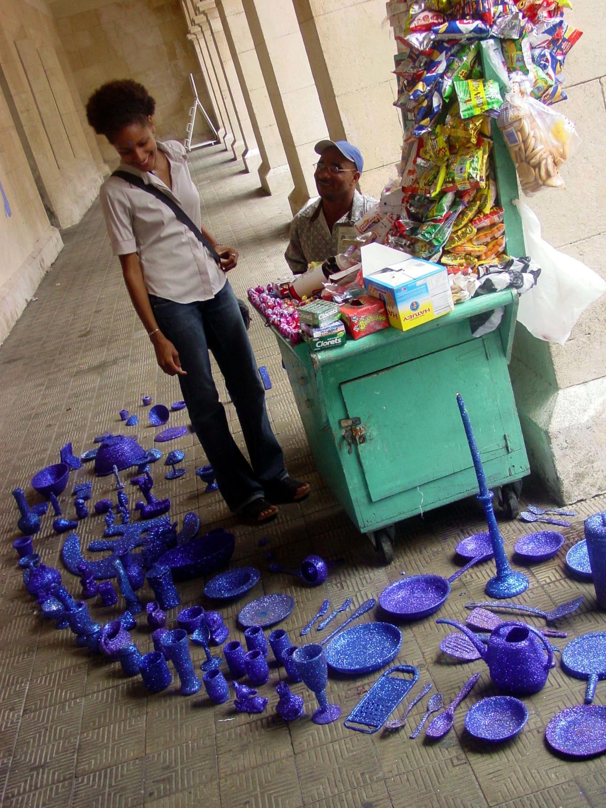 Carlos Betancourt, Interventions with Aracoel's Objects, La Plaza V, 2002