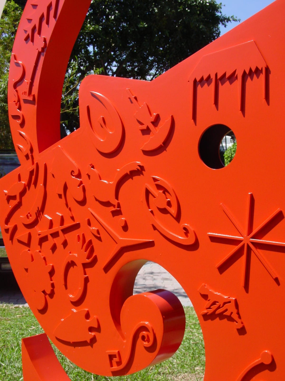 Carlos Betancourt in collaboration with Alberto Latorre, Wahab Sculpture, (detail of welded elements), 2004