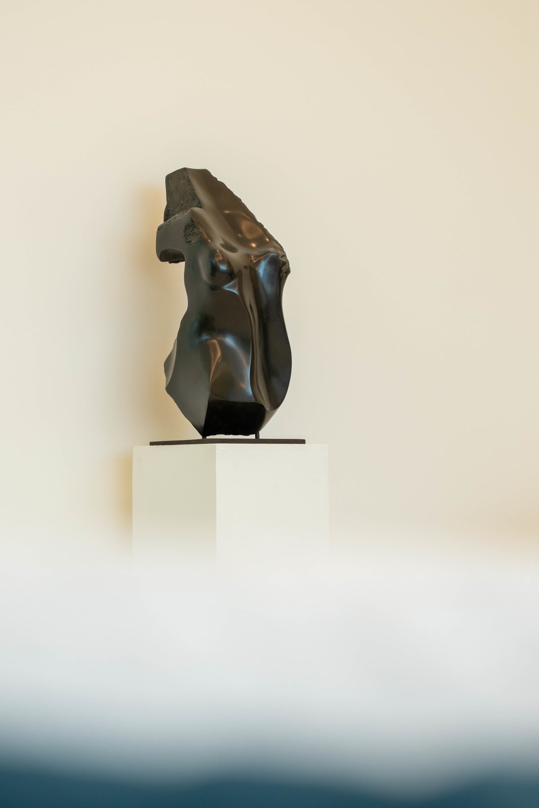 ??” , sculpture by Vincent Beaufils-Hourdigas artist from France. Available in Miami.