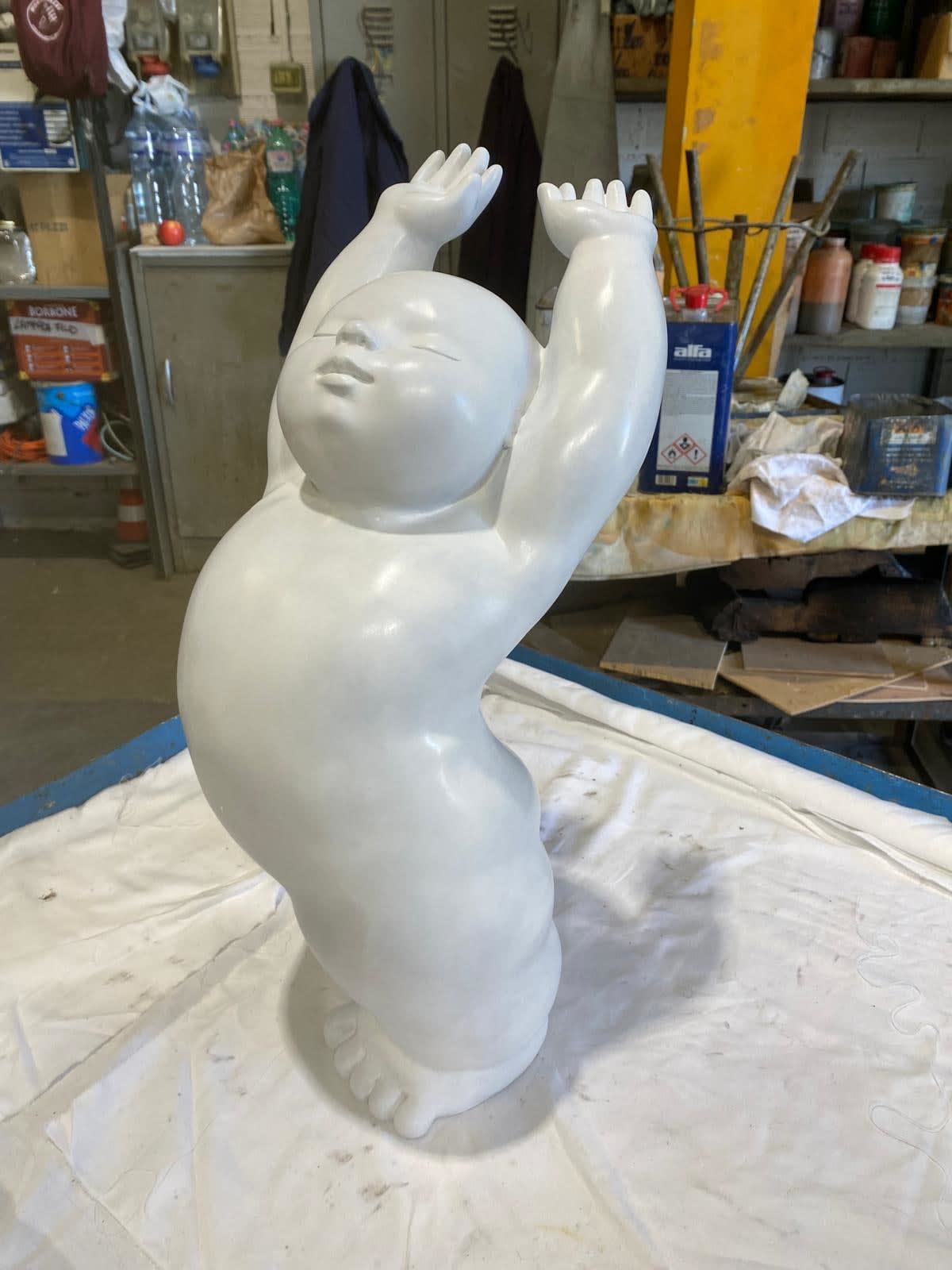 “Dancer”, sculpture by Mariela Garibay artist from Peru, based in Spain. Available at Carousel Fine Art West Palm Beach.