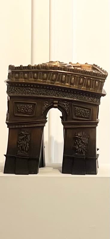 “La Porte de Paris” , sculpture by Alain Godon artist from France. Available at Carousel Fine Art Miami.