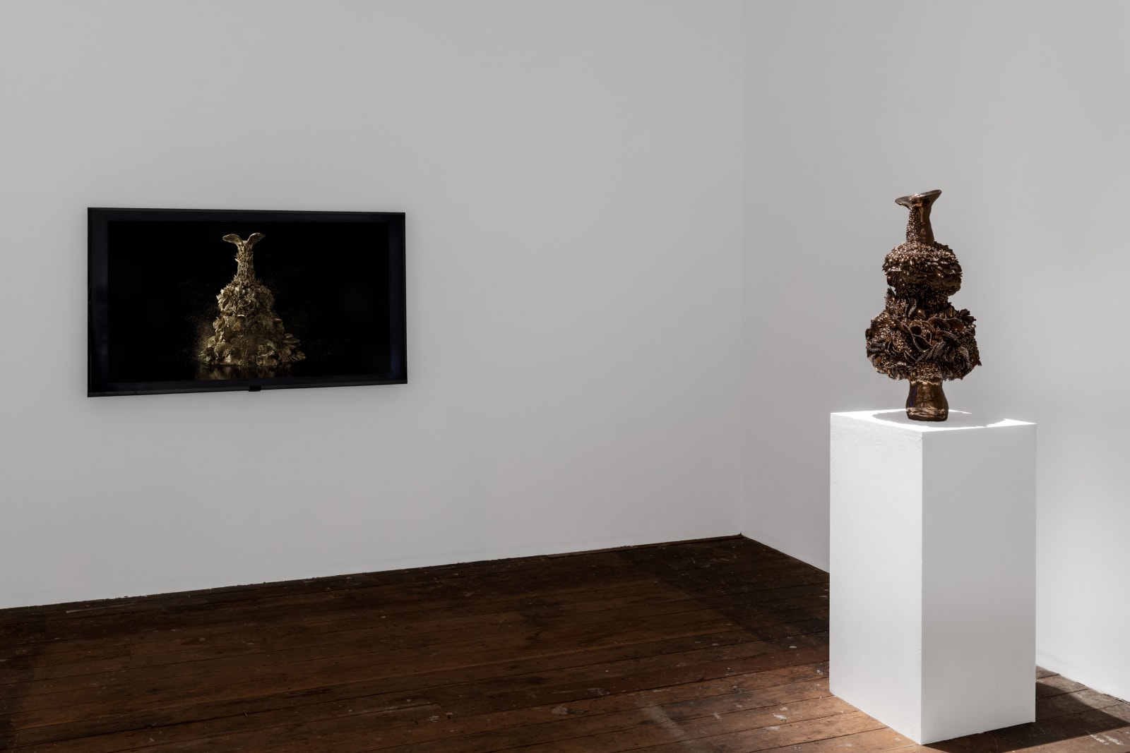 Juz Kitson, The lions roar and the guardian, 2025