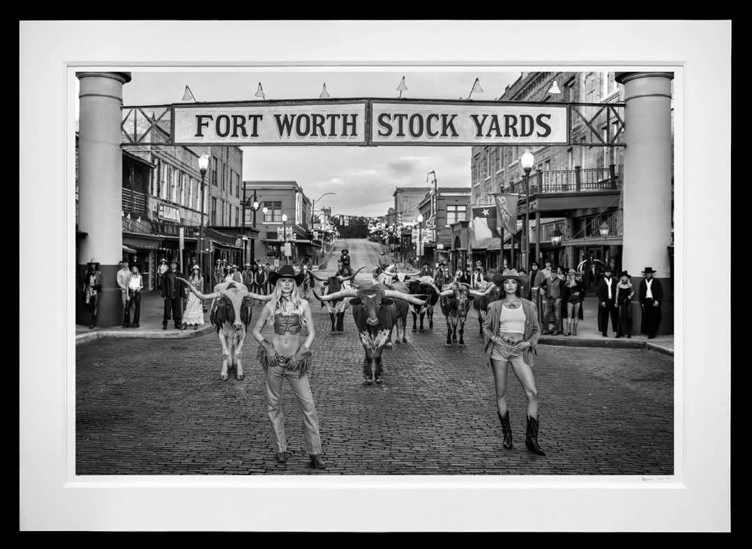David Yarrow, All Nighter in Cowtown, 2024