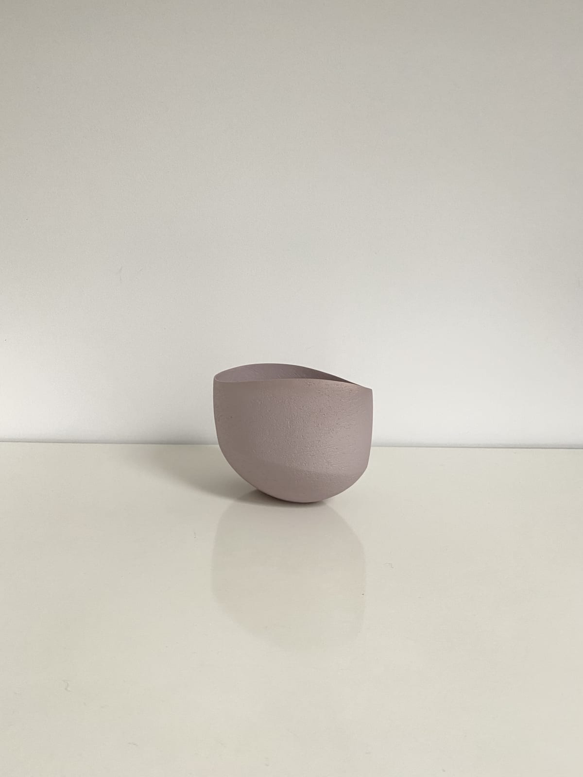 Ashraf Hanna, Small Lavender Undulating Bowl, 2021