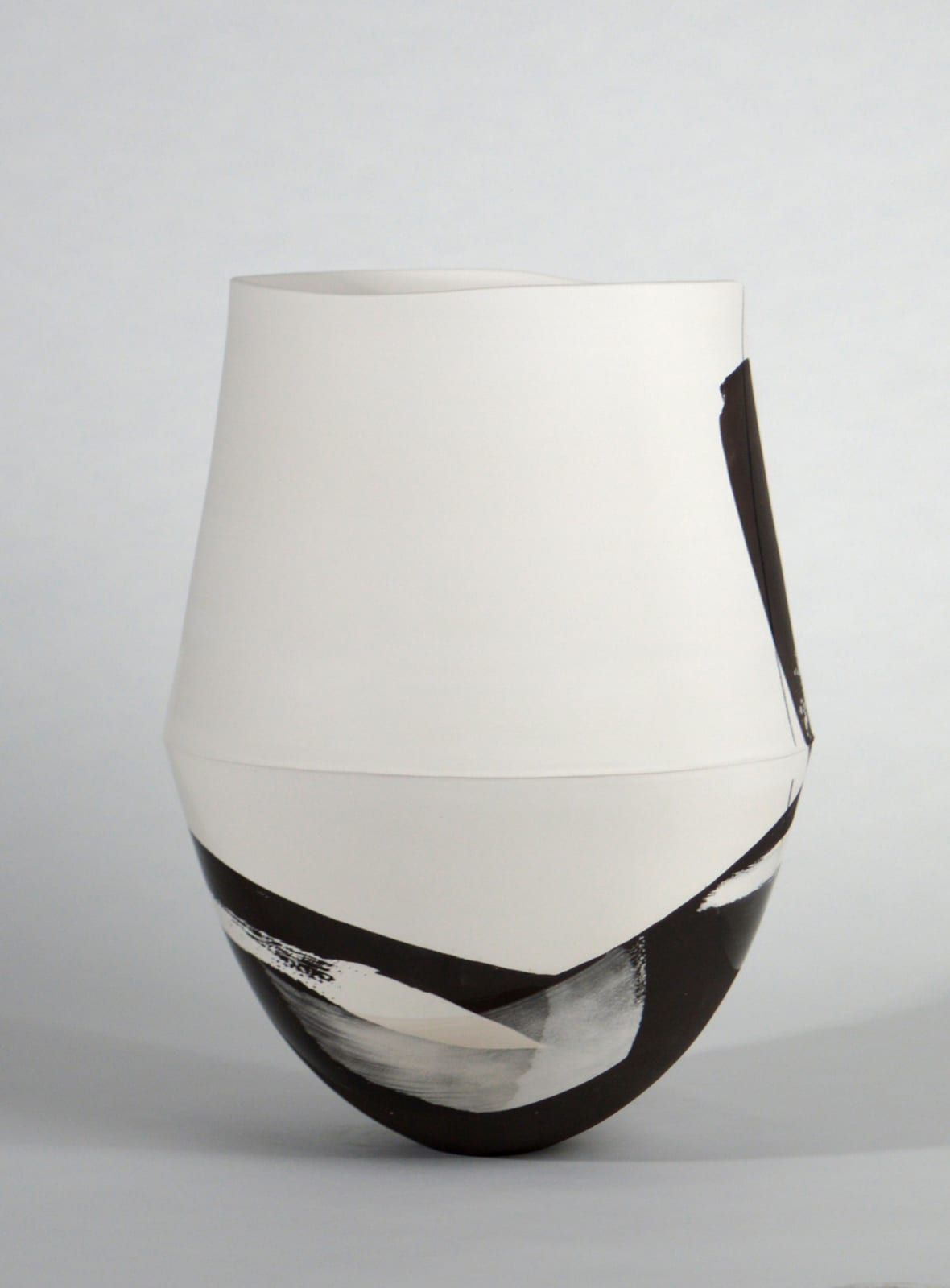 Hannah Tounsend, Medium Elliptoid Hybrid Vessel, 2020