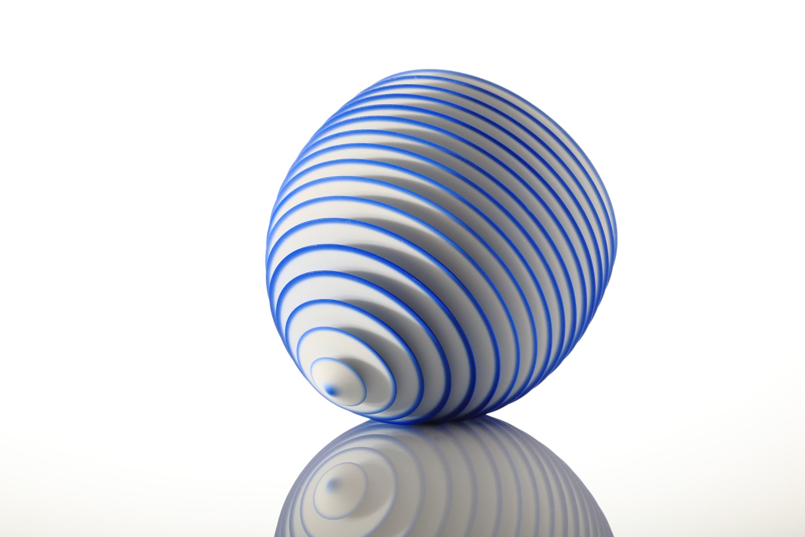 Nicholas Lees, Blue Floating Bowl 20.02, 2020