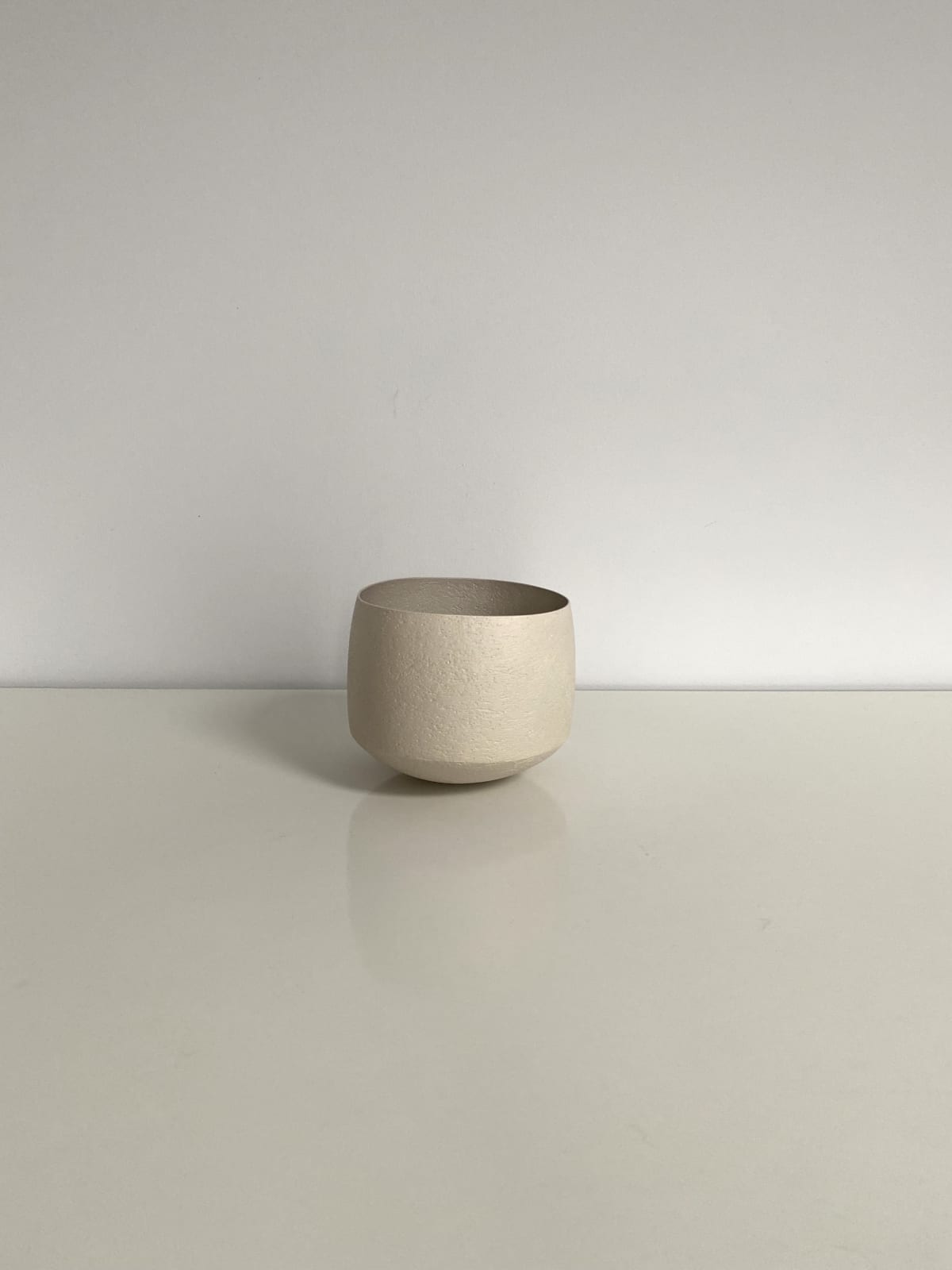 Ashraf Hanna, Small Off White Undulating Bowl, 2021
