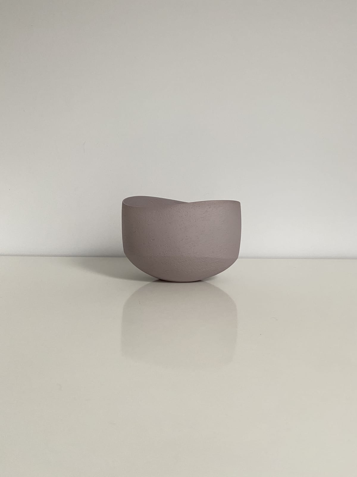 Ashraf Hanna, Small Lavender Undulating Bowl, 2021