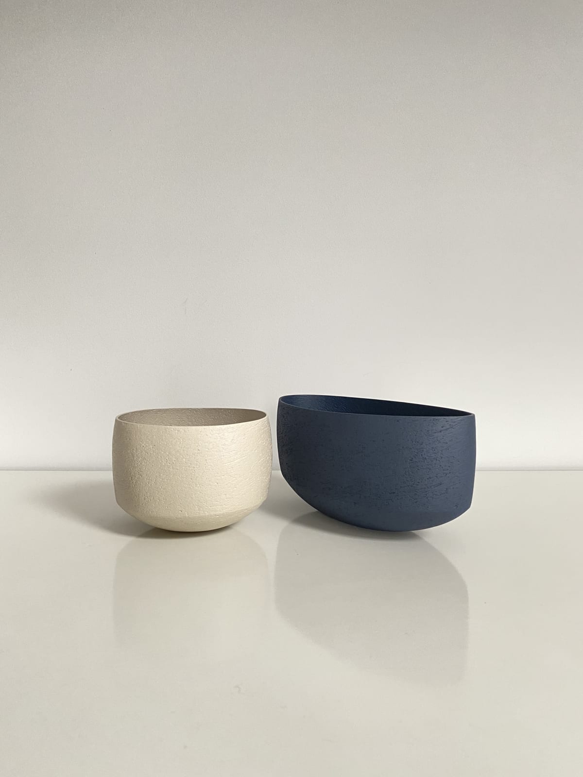 Ashraf Hanna, Small Off White Undulating Bowl, 2021
