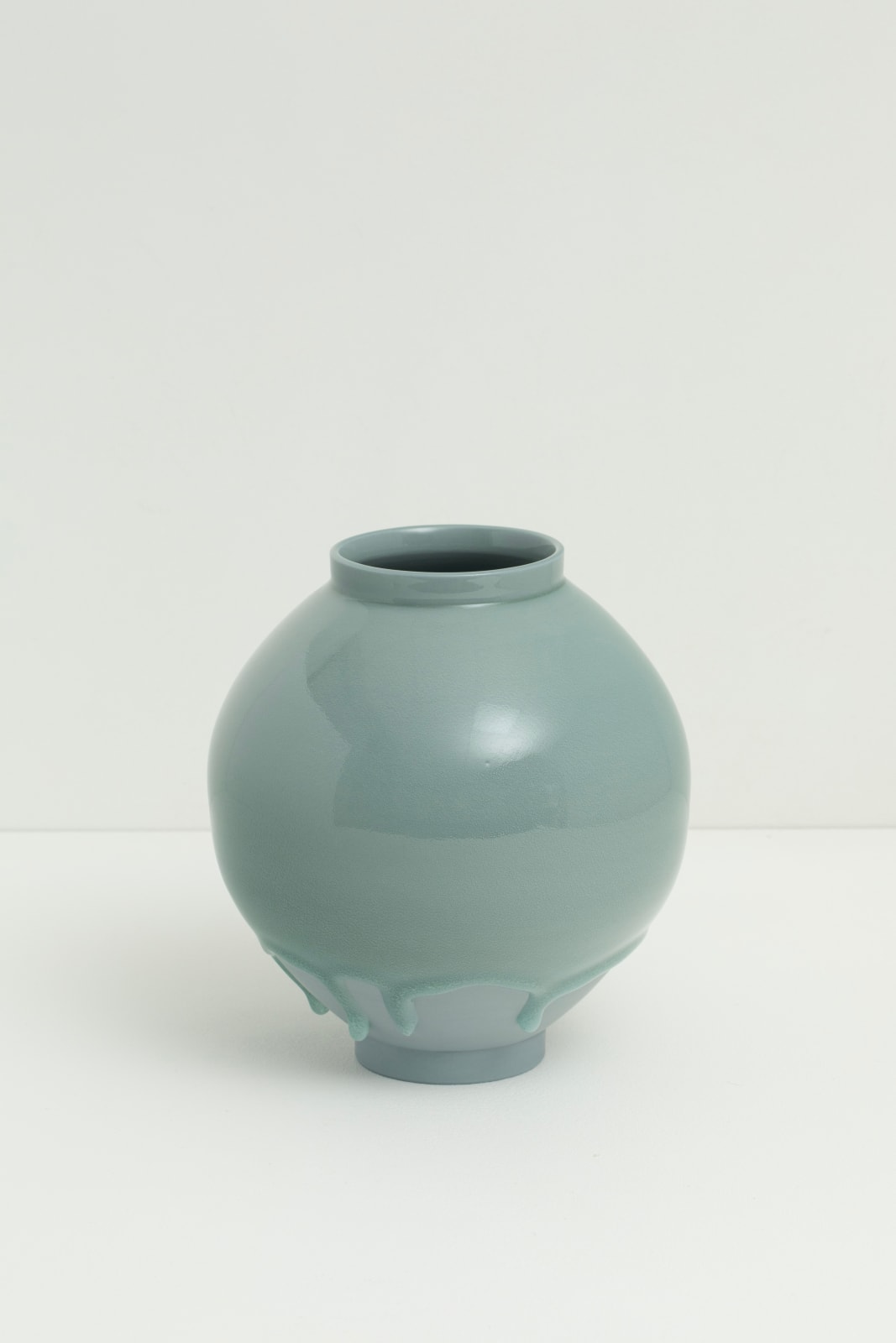 Jaejun Lee, Moon Jar, 2025