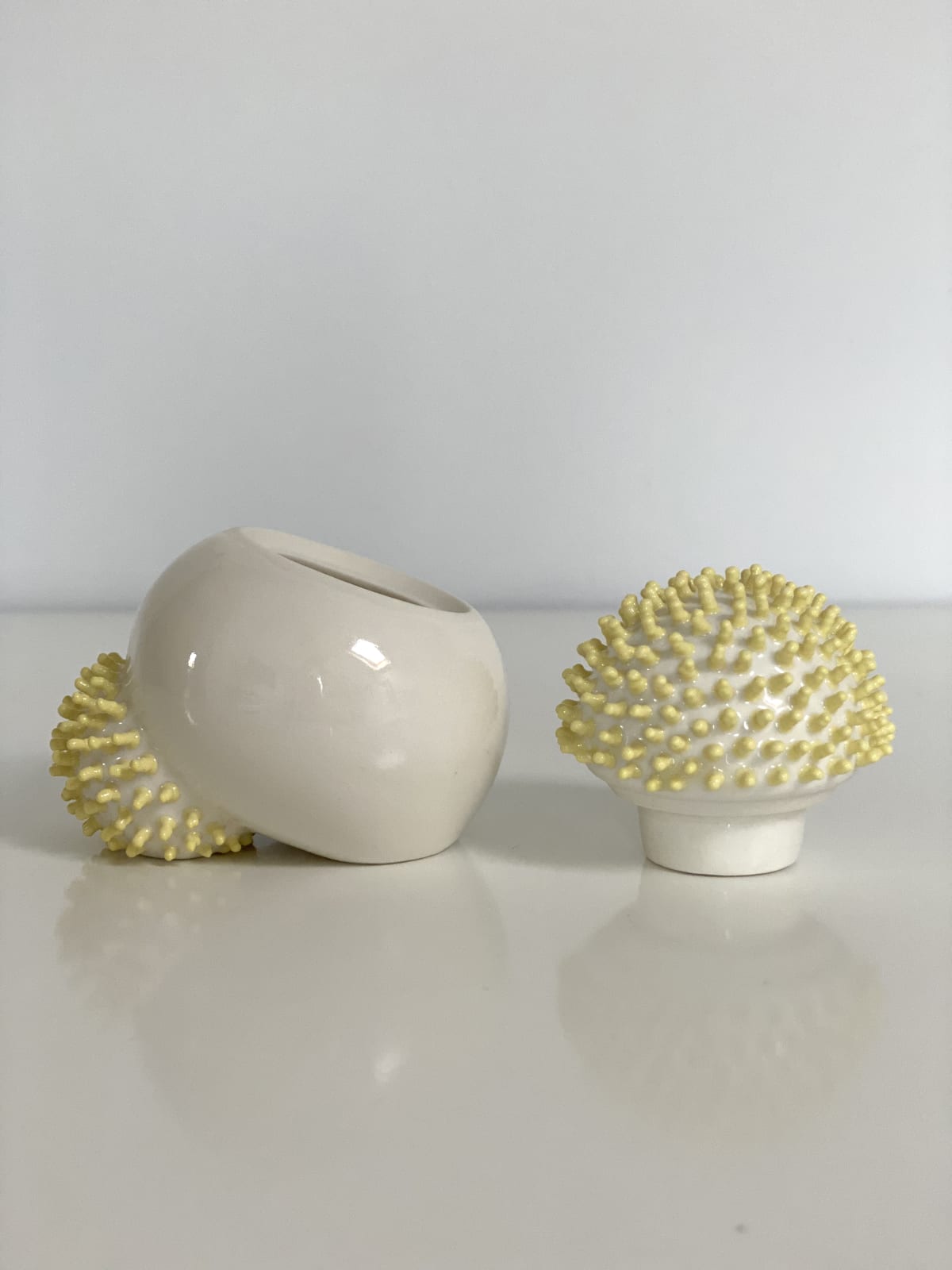 Ikuko Iwamoto, Sea urchin container - yellow, 2021