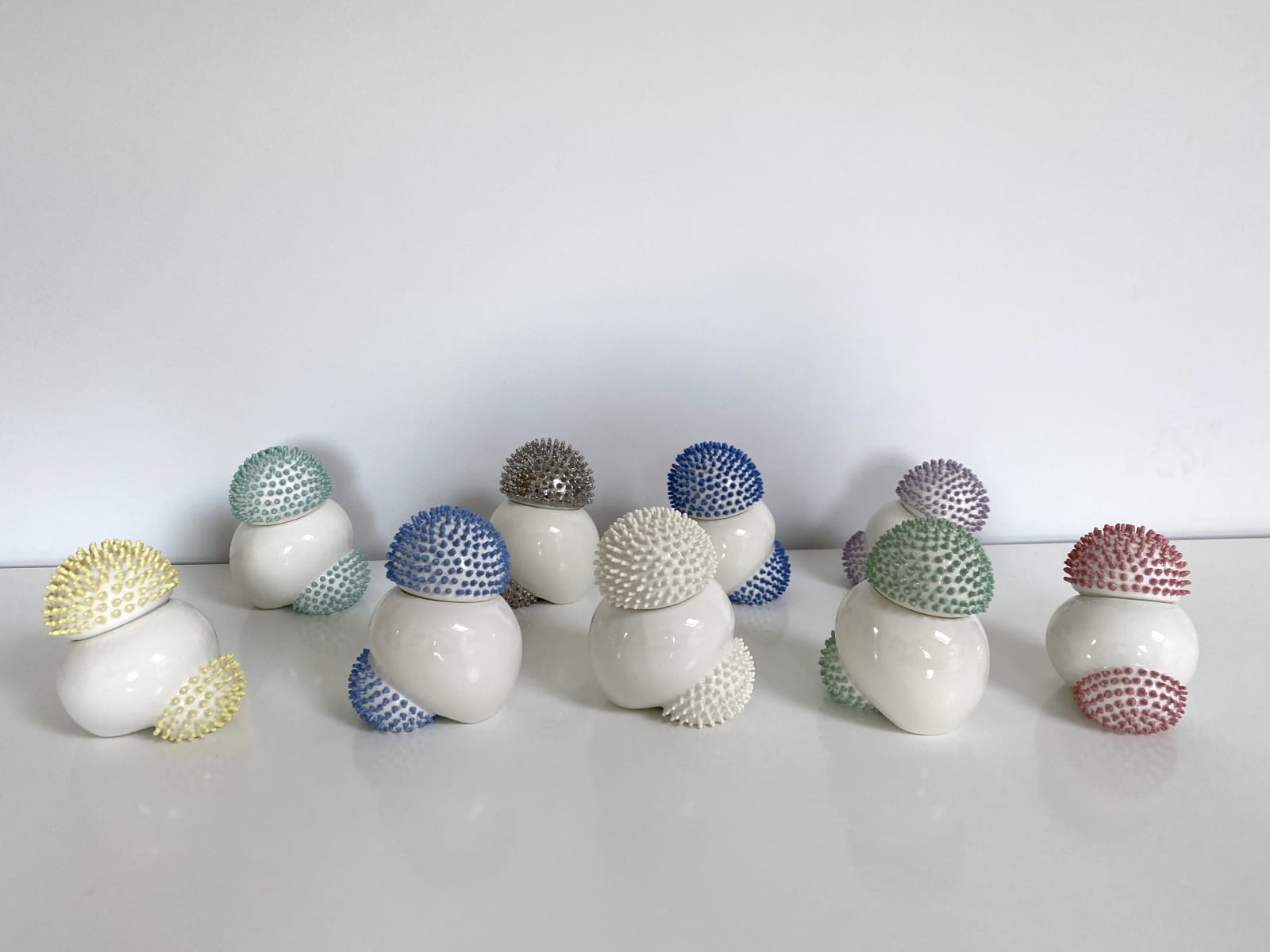 Ikuko Iwamoto, Sea urchin container - yellow, 2021