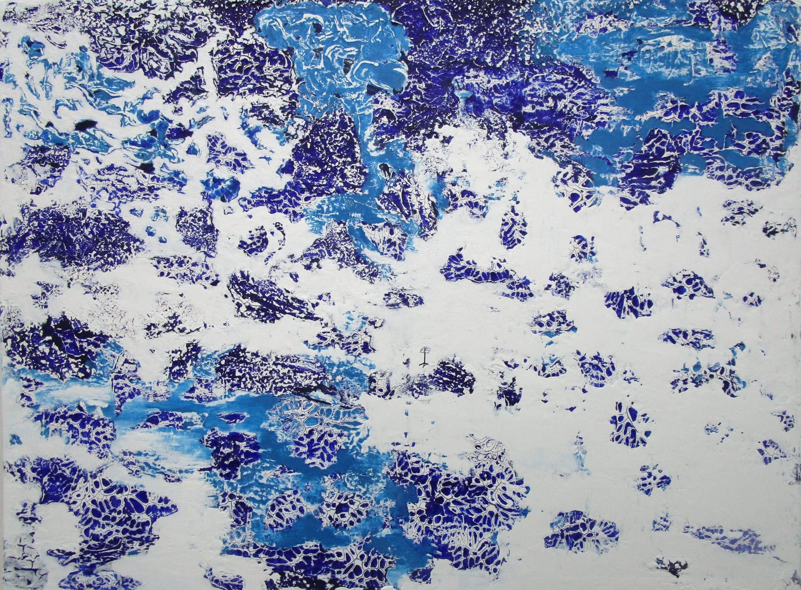 Tsang Chui Mei, A performance within blue‑and‑white field 青花地的演奏, 2025