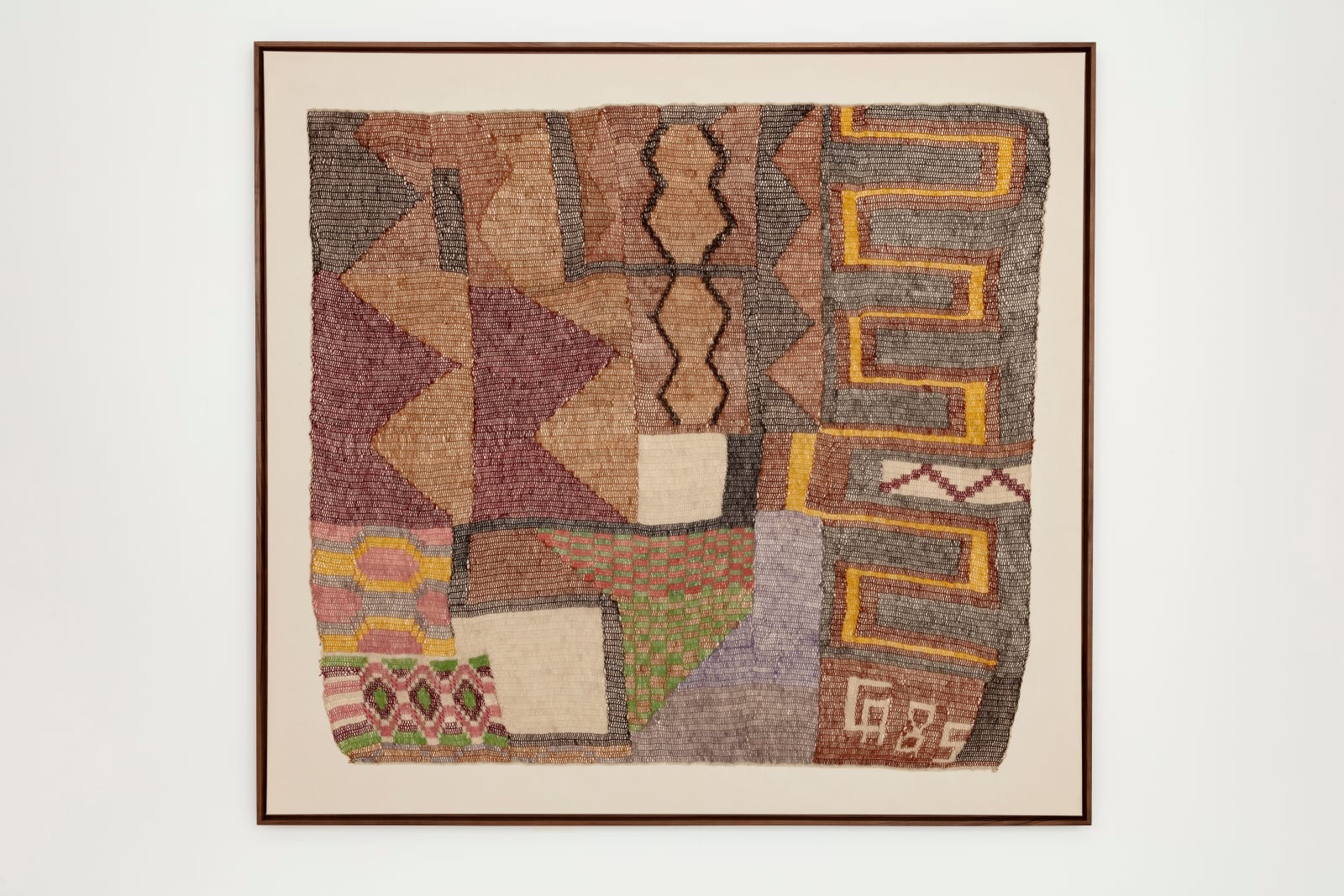 Claudia Alarcón & Silät, Whanlaj nayij [Huellas de suri (ñandú) / Suri (rhea bird) footprints], 2025