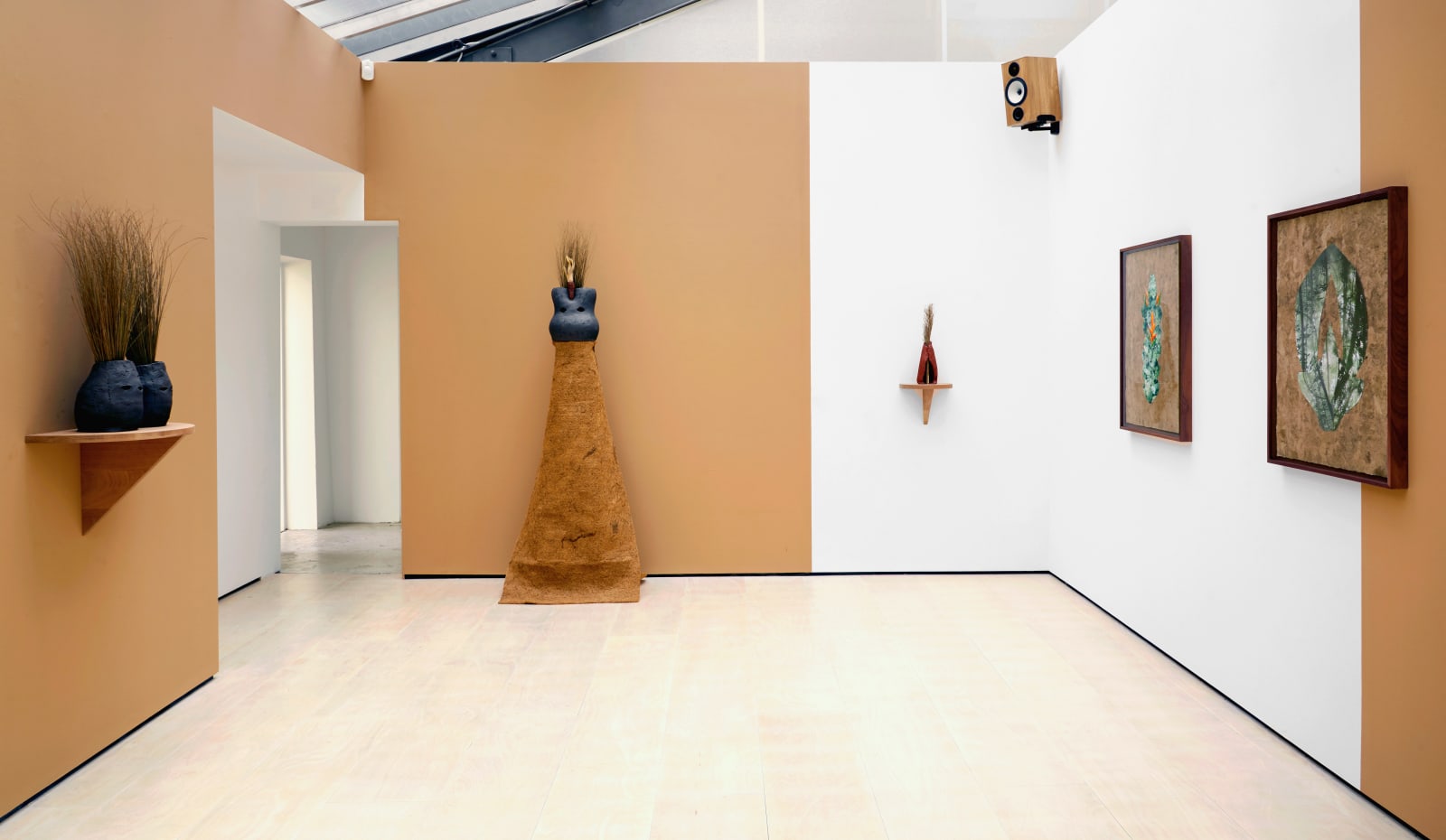 Lucía Pizzani, Manto Rojo, 2024