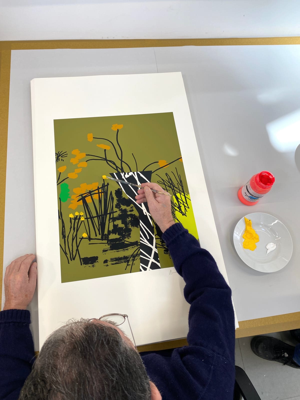 Bruce Mclean, A Vase of Arranged Flowers in a Wild Garden - Olive, 2024