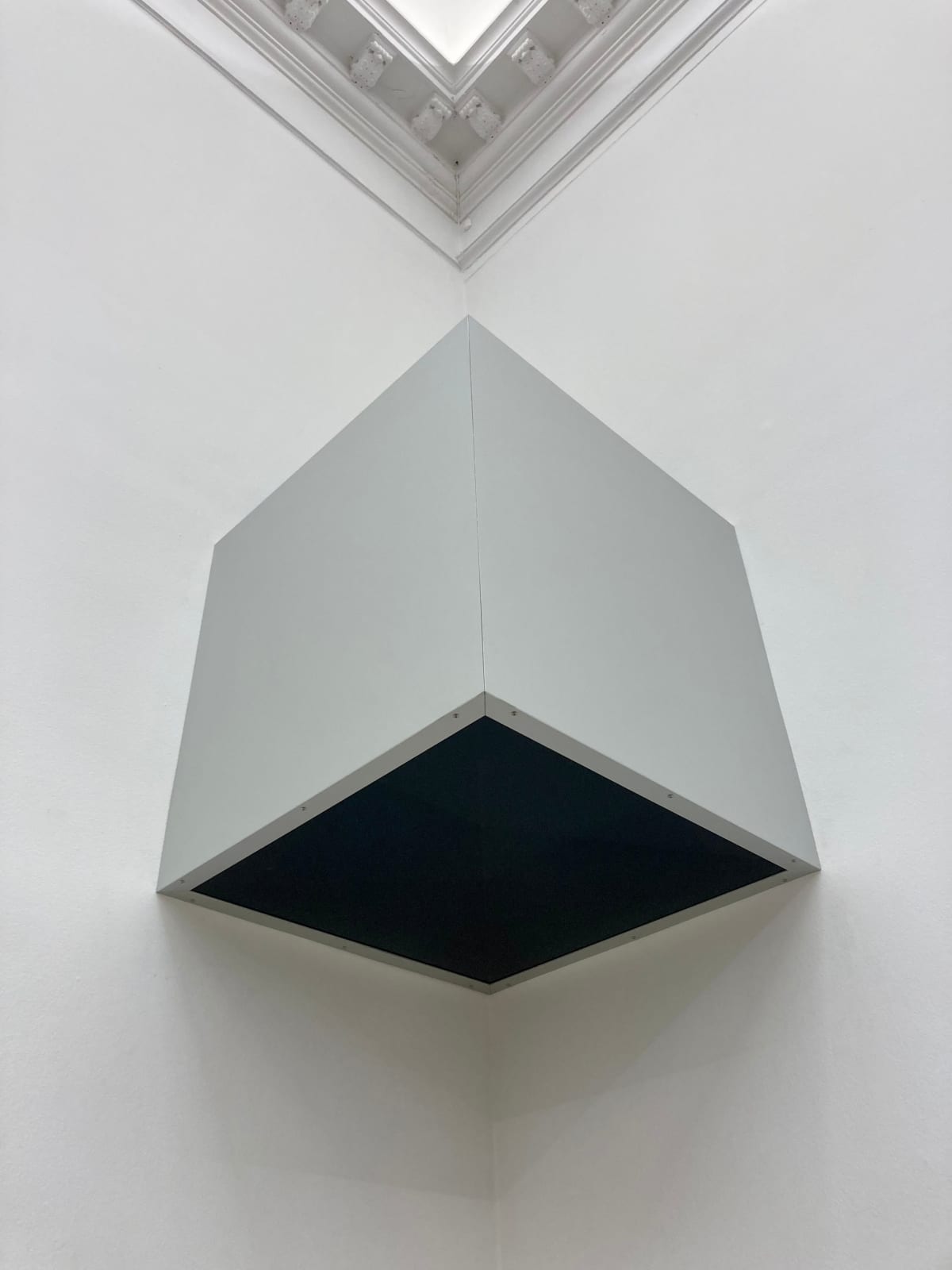 Kristina Matousch, Squat, 2022