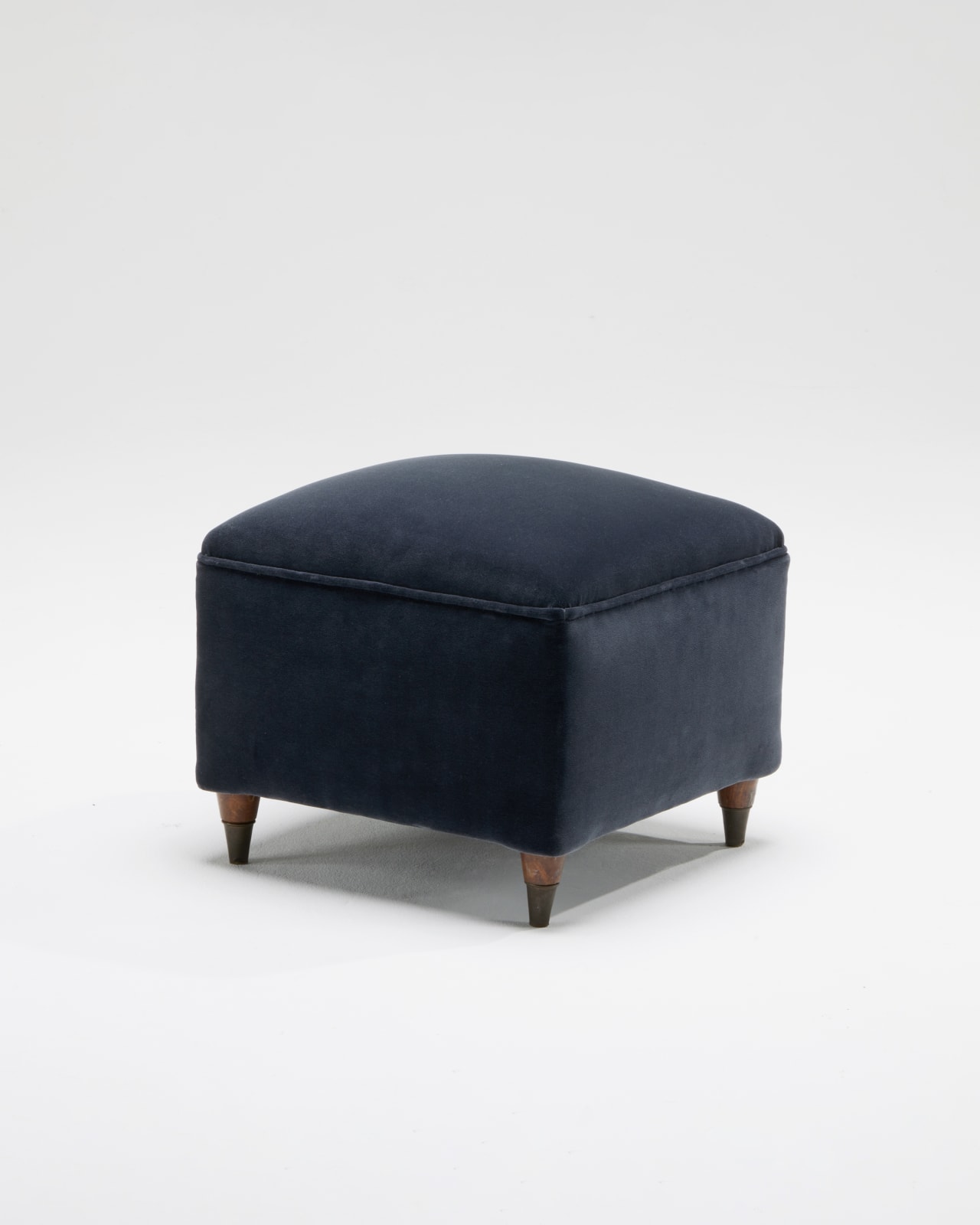 Gio Ponti, Pair of MODEL 512 Armchairs with foot stools