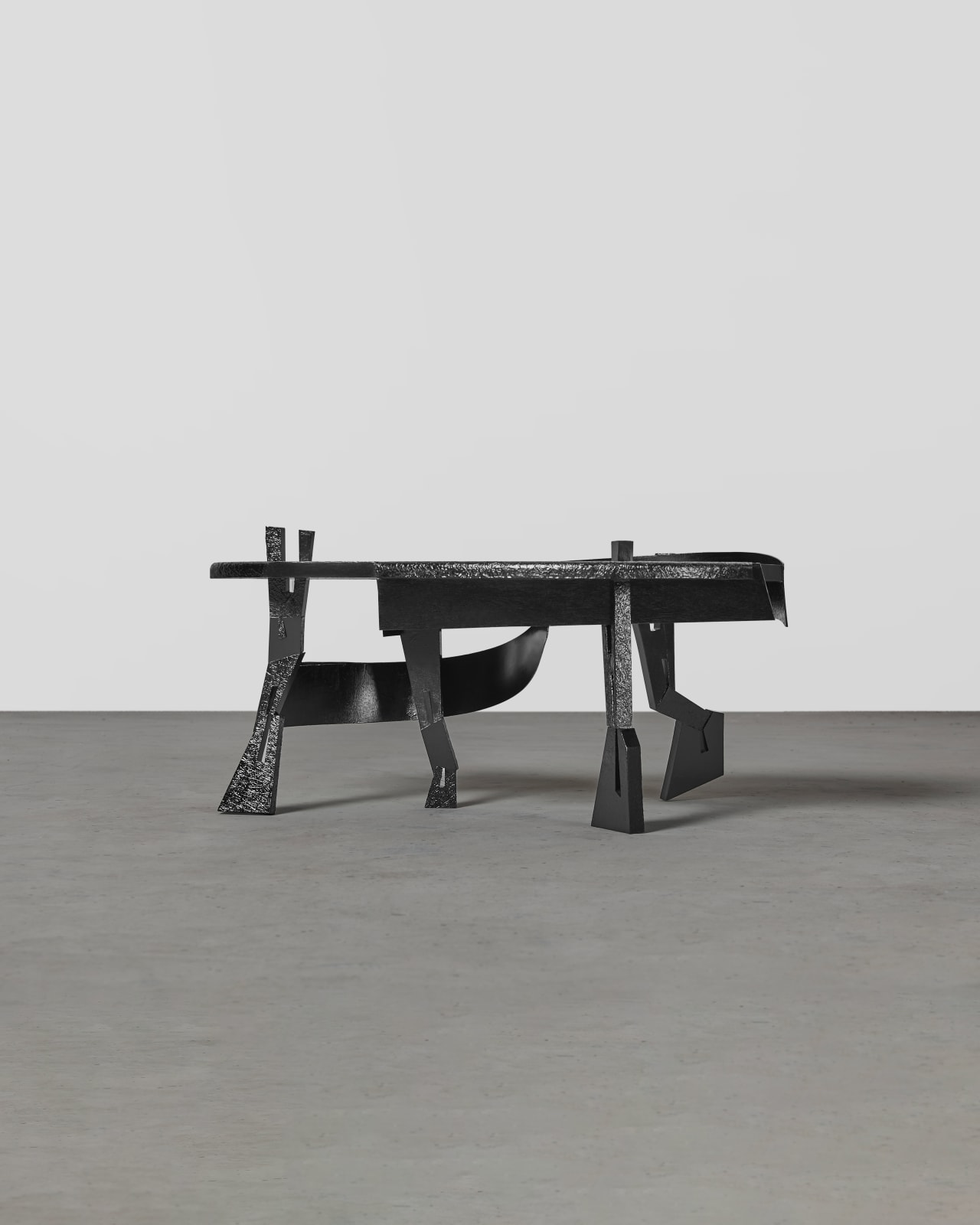 Yanxiong Lin, Evaporate Table , 2024