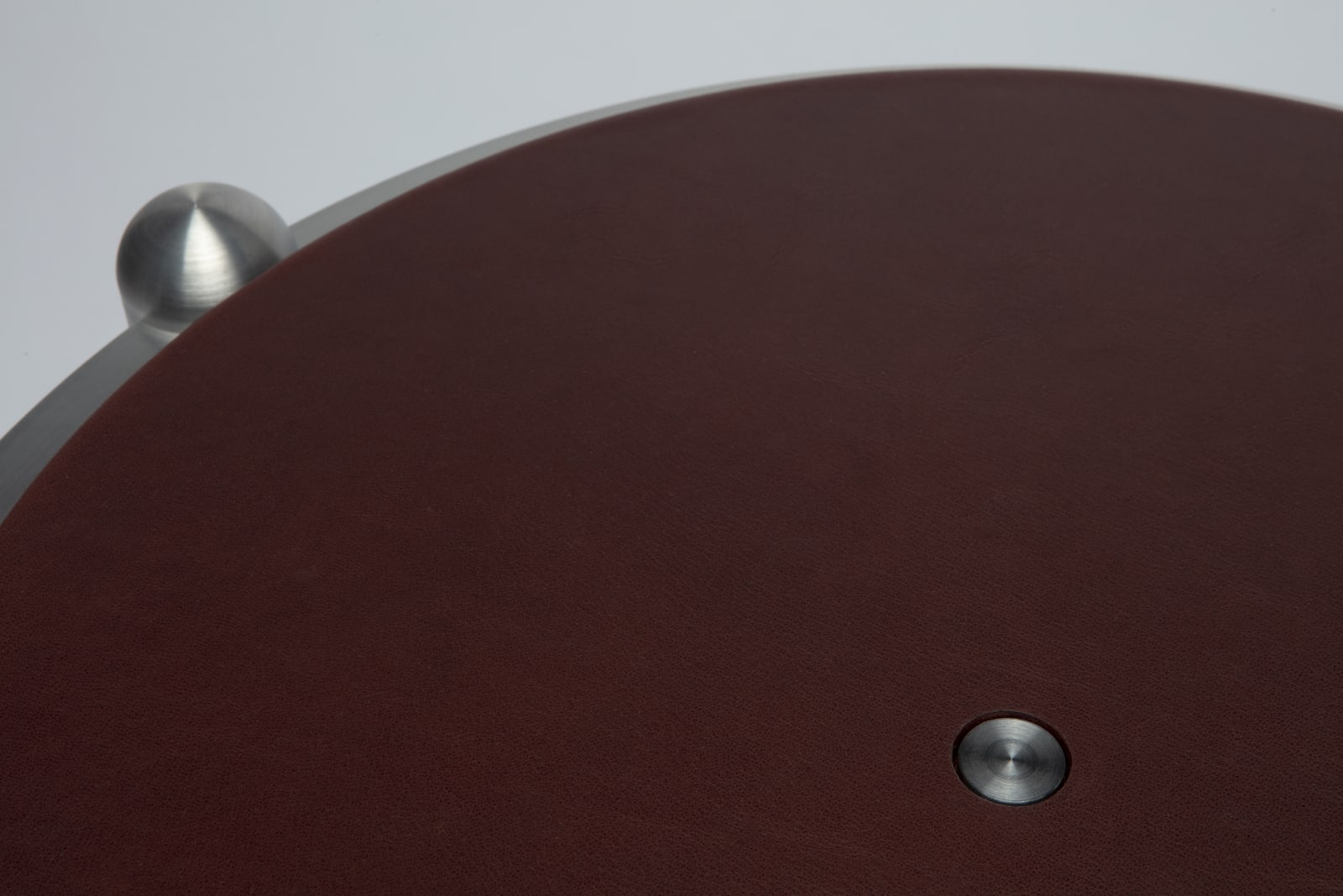Agathe Labaye & Florian Sumi, Le Salon Table 43, Leather, 2021