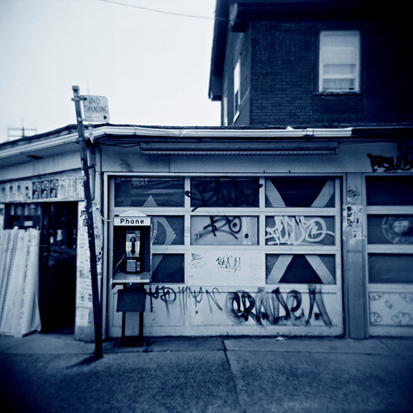 WAYNE SALMON, Flag Shop
