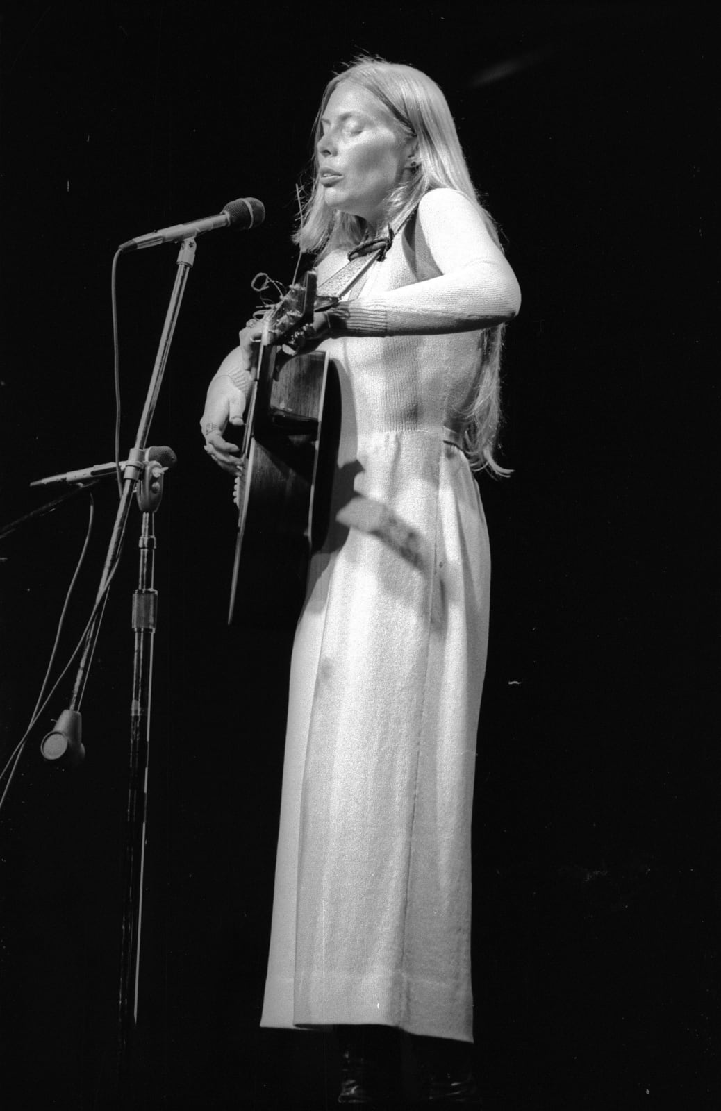 JOAN LATCHFORD, Joni Mitchell, Mariposa Festival, Toronto 1970
