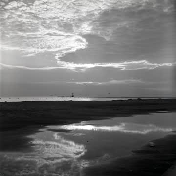 John Hendry, 11-268 North Ave Beach , 1986