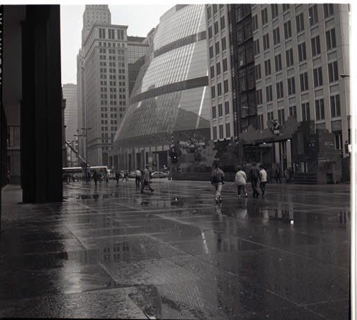 John Hendry, 17-348 State of Illinois Bldg Thompson Center, 1992