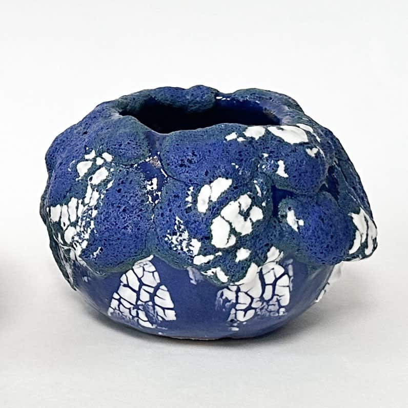 Dean Coates, Pinch Pot, 2025