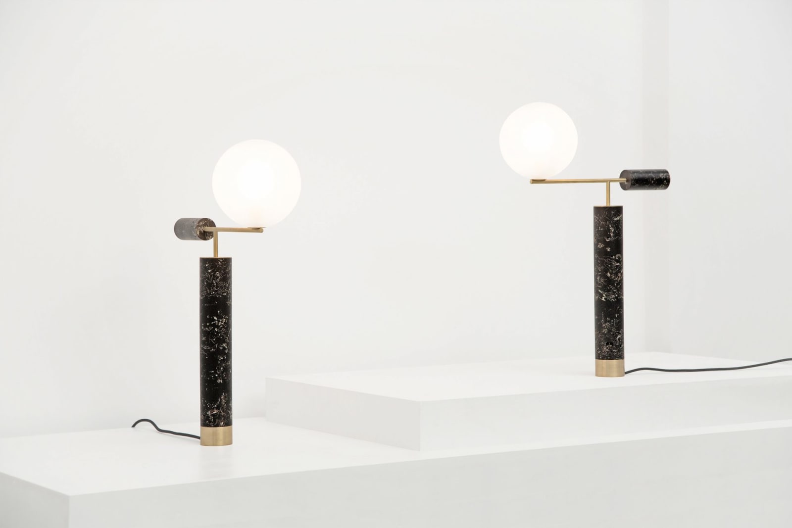 Marcin Rusak, Black Flora Lamp
