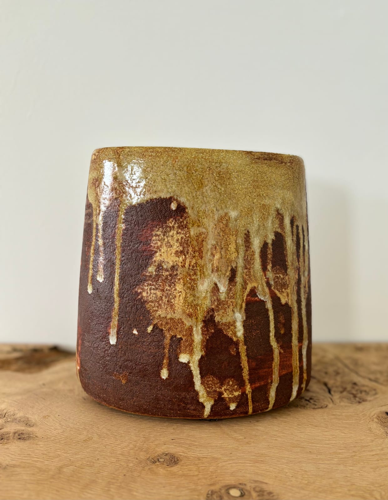 ARD, Brown vase with white drip, 2022