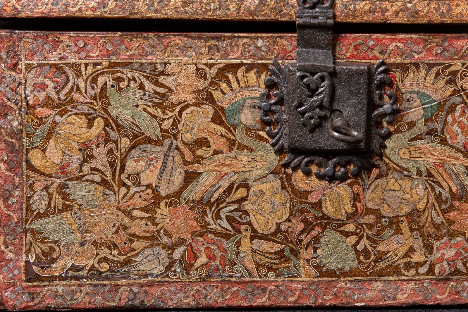 ANONYMOUS, Barniz de Pasto Chest