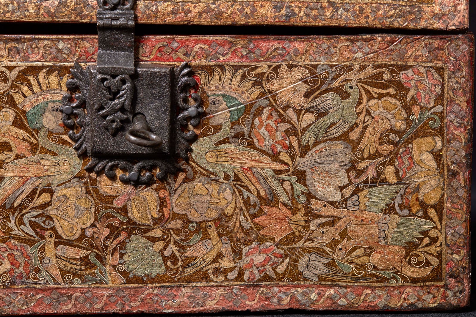 ANONYMOUS, Barniz de Pasto Chest