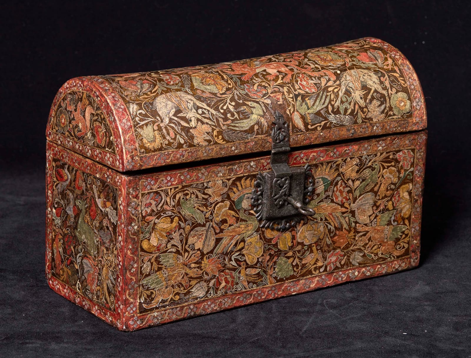 ANONYMOUS, Barniz de Pasto Chest