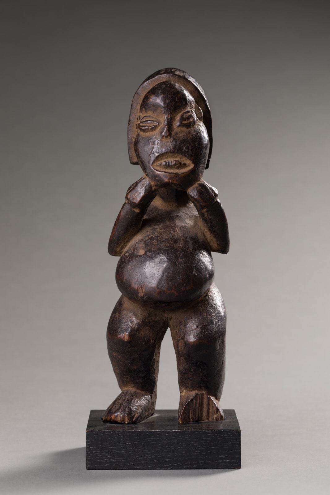 BAMILEKE ARTIST, Standing Male Figure, Cameroon, late 19th-early 20th century