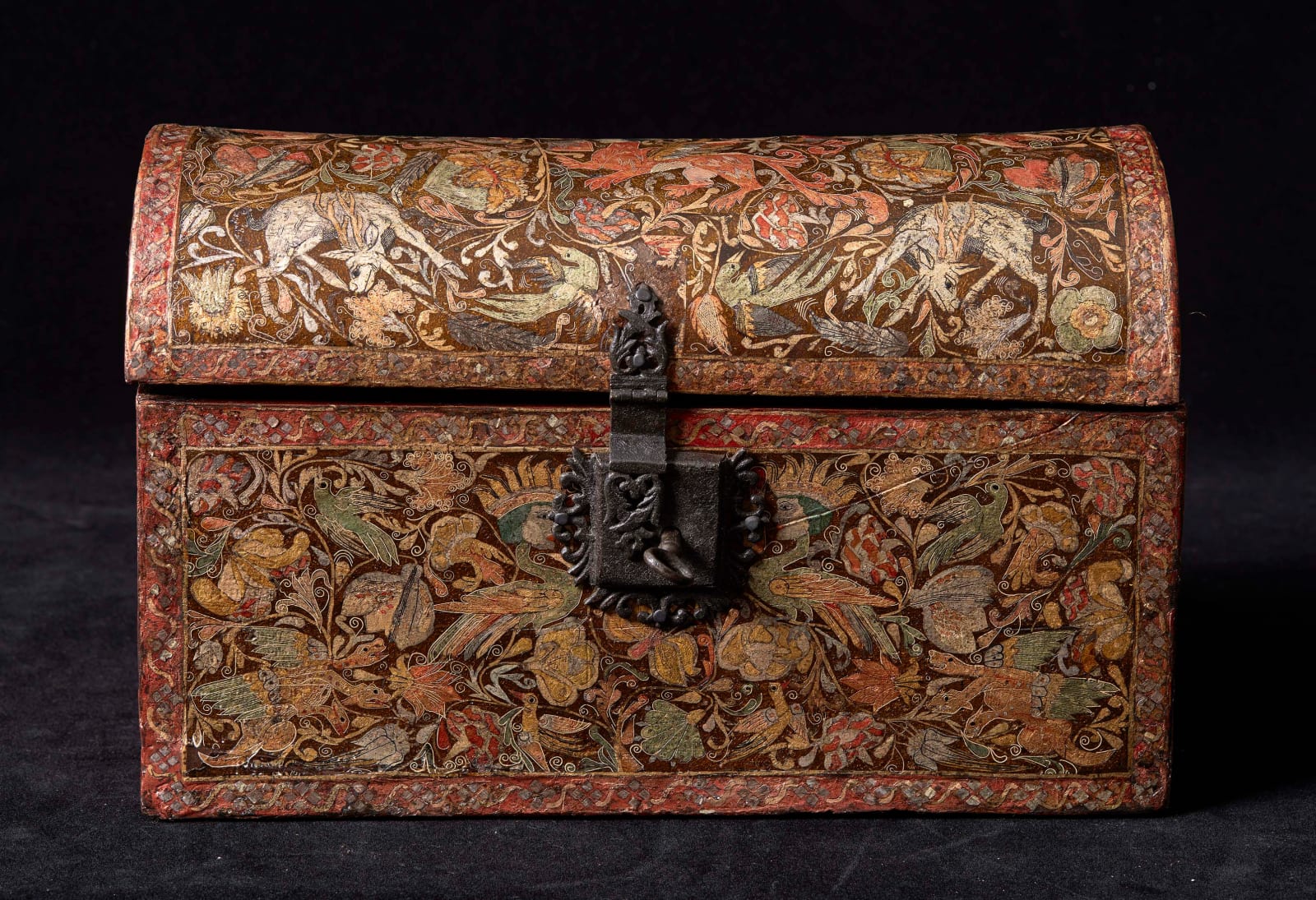 ANONYMOUS, Barniz de Pasto Chest