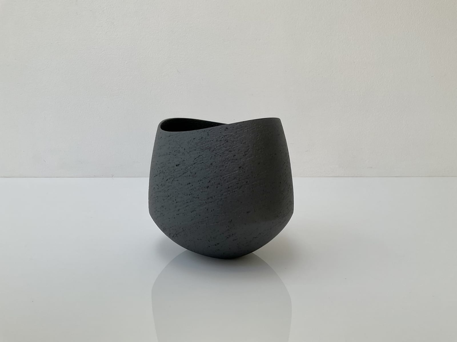 Ashraf Hanna, Small Black vessel