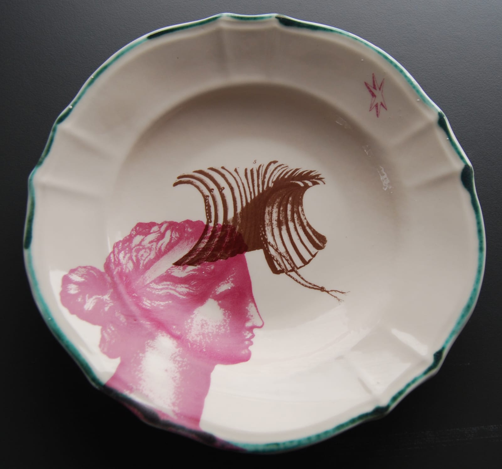 Matt Smith (British), Round Bowl 1, 2022