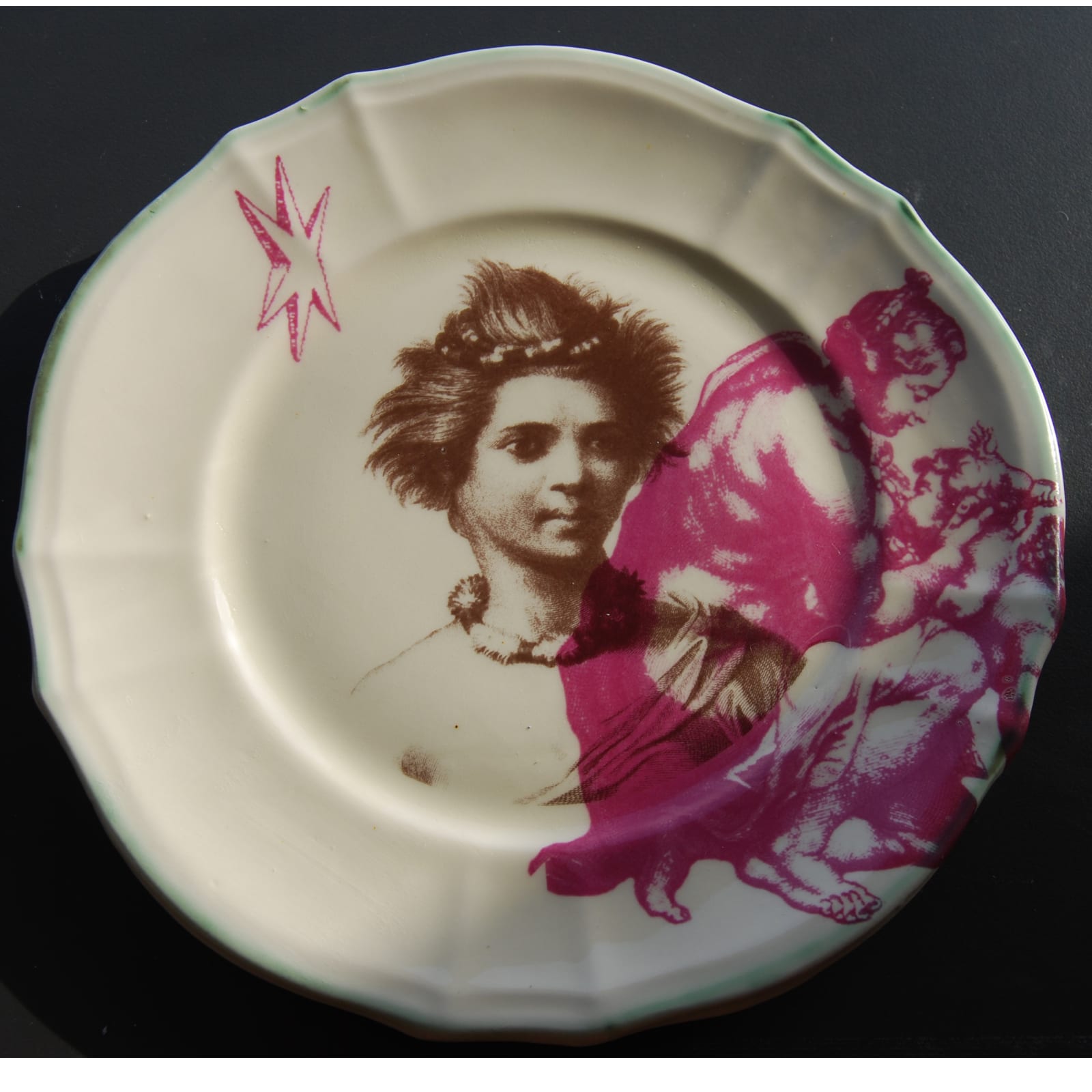 Matt Smith (British), Round Plate 18, 2022