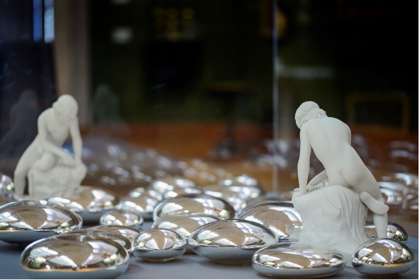 Matt Smith (British), Medium Hand Blown Mirrored Glass Spheres, 2021