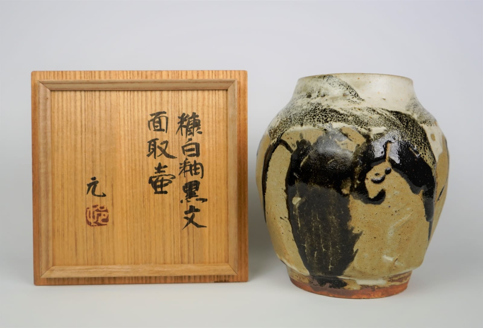 Murata Gen 村田 元, Faceted Jar, Iron on Rice Husk Glaze 糠白釉黒文面取壺